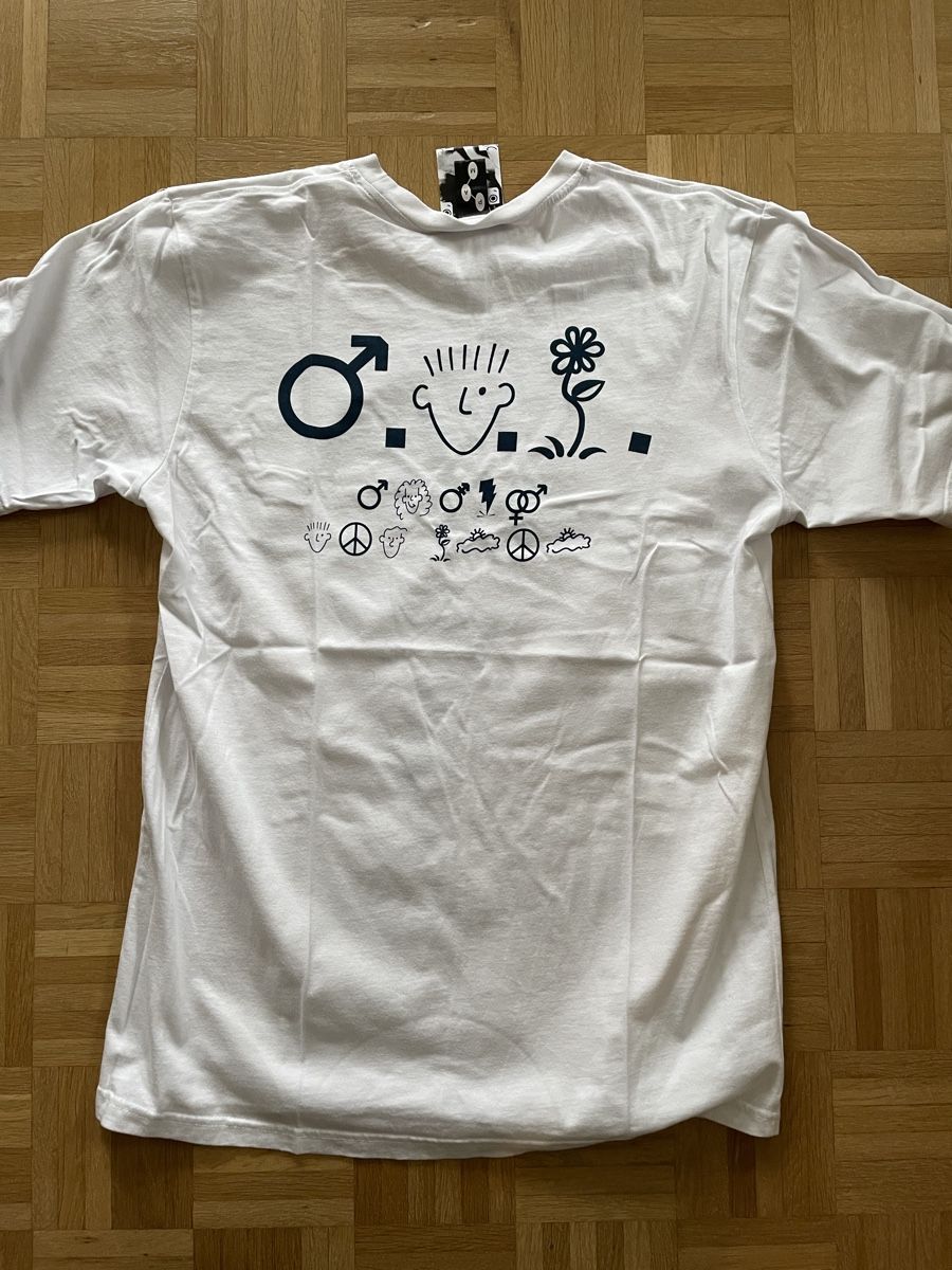 T-shirt: Perks & Mini Vintage Large Tee very good condition – Usato da Basel venduto da aharon.no1 2