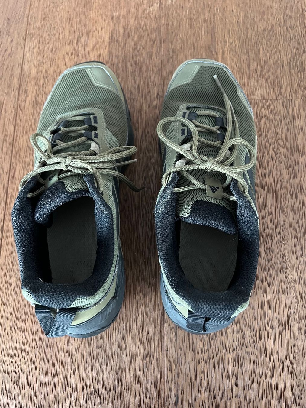 Scarpe da uomo: Chaussure de trek TERREX T.40 – Usato da BASSINS venduto da lulu150971 1