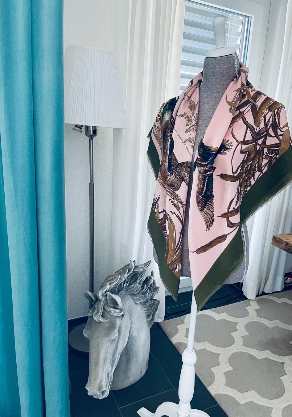 Foulard & Sciarpe: Wunderschöner Foulard - Gross – Usato da Winkel venduto da KaschmirArt 1