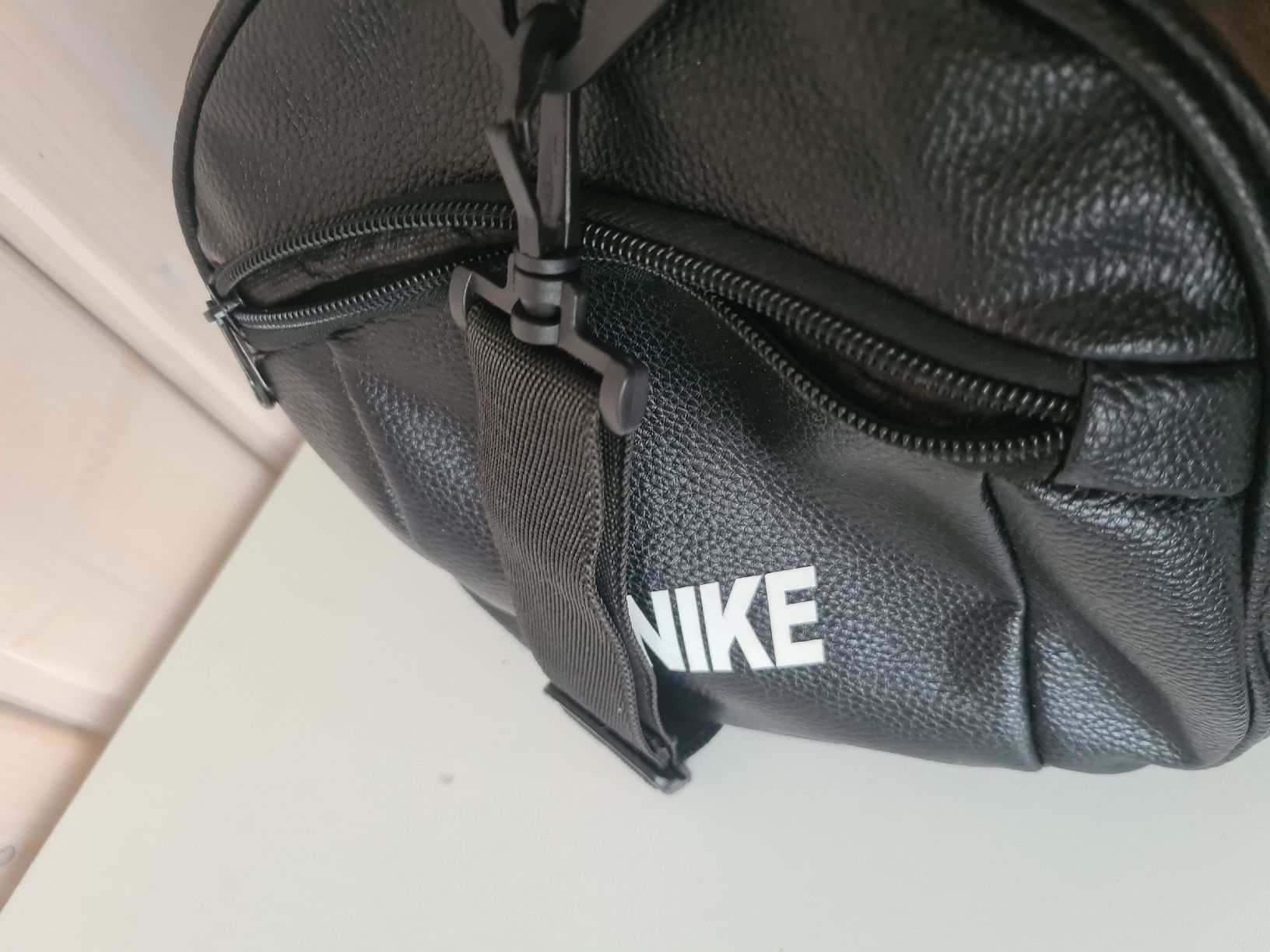 Nike Borse: Nike Tasche, Sporttasche – Usato da Waldkirch venduto da Hypertenuse 2