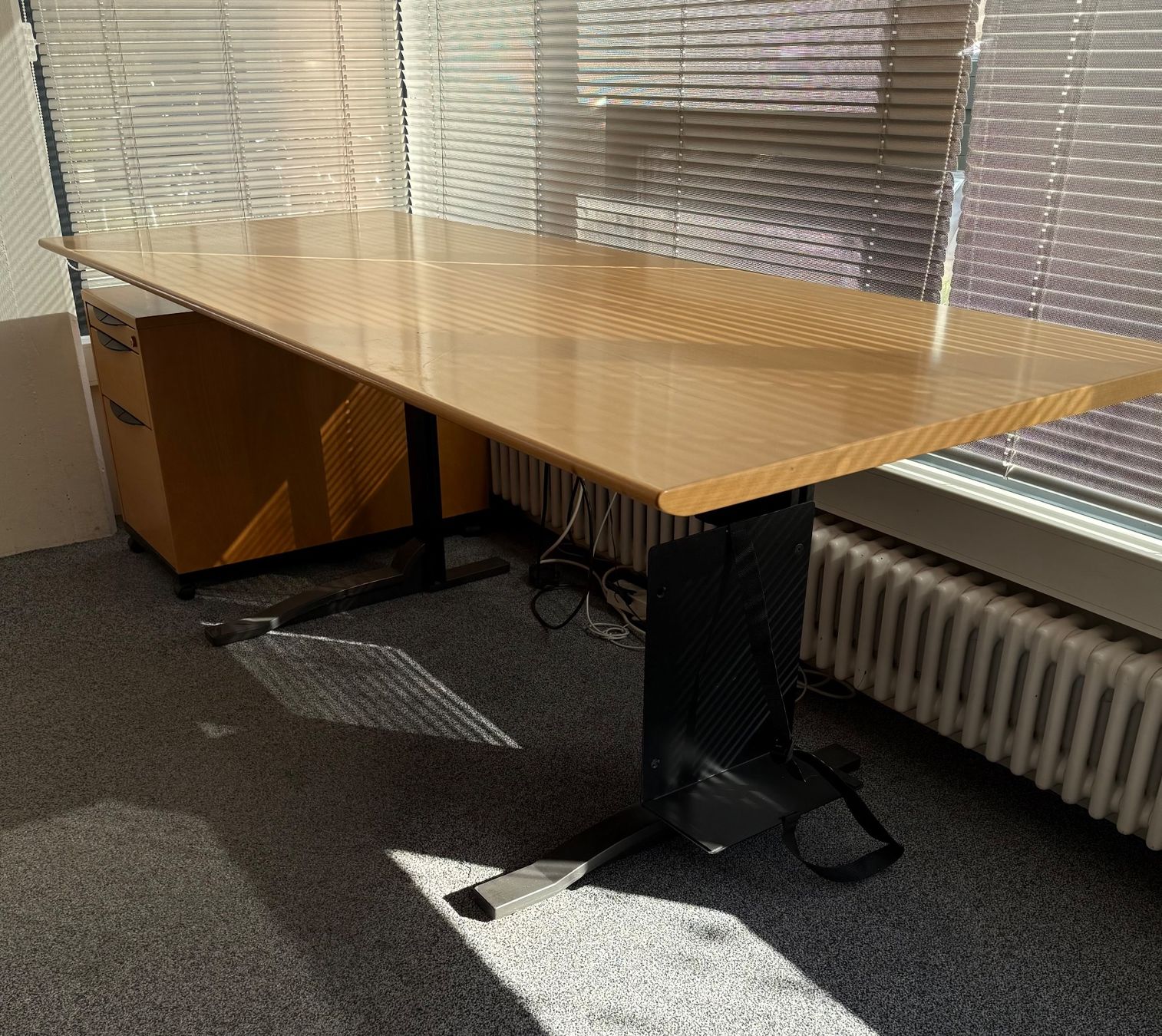Scrivanie: ELAN- Arbeitstisch Buche – Usato da Glattpark(Opfikon) venduto da Cmberger
