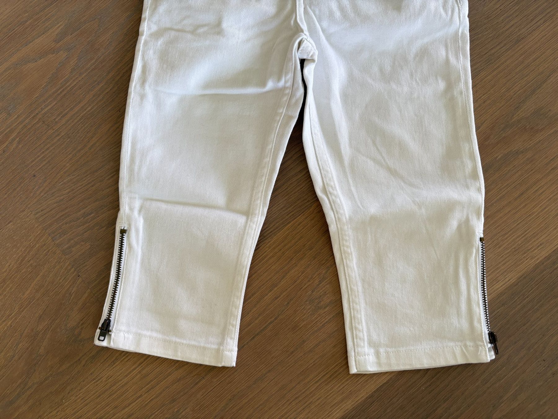 H&M Pantaloni: 3/4-Jeans / Capri-Jeans, weiss, Gr. 134 – Usato da Rüschlikon venduto da user999 2