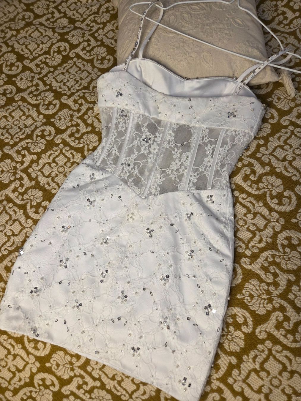Vestiti: Corsagenkleid mit Strasssteinen verziert – Usato da Leissigen venduto da ali_k9v8 2