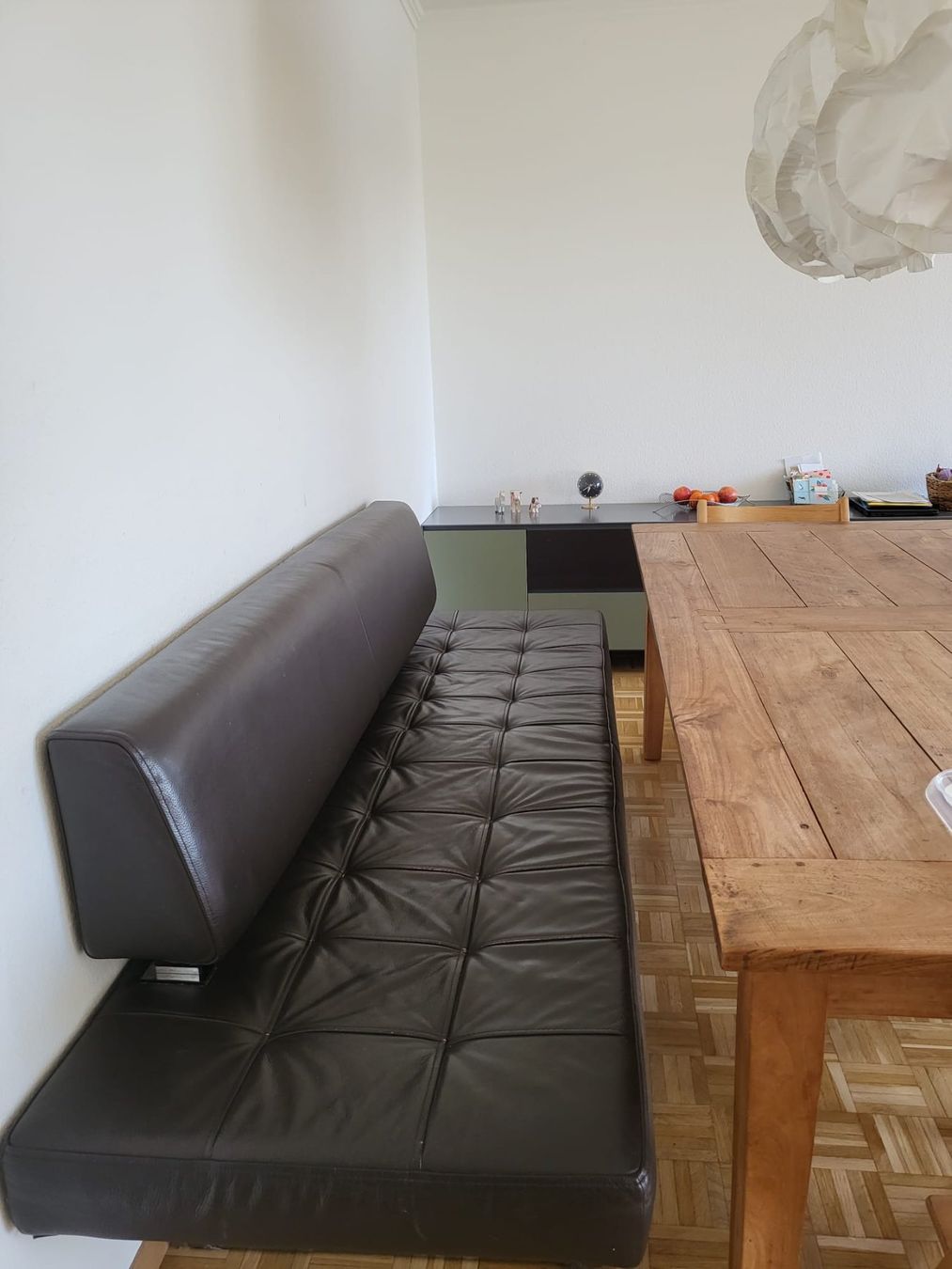 Bänke: Sitzbank aus Leder – Gebraucht aus Zuerich von yoonil 2