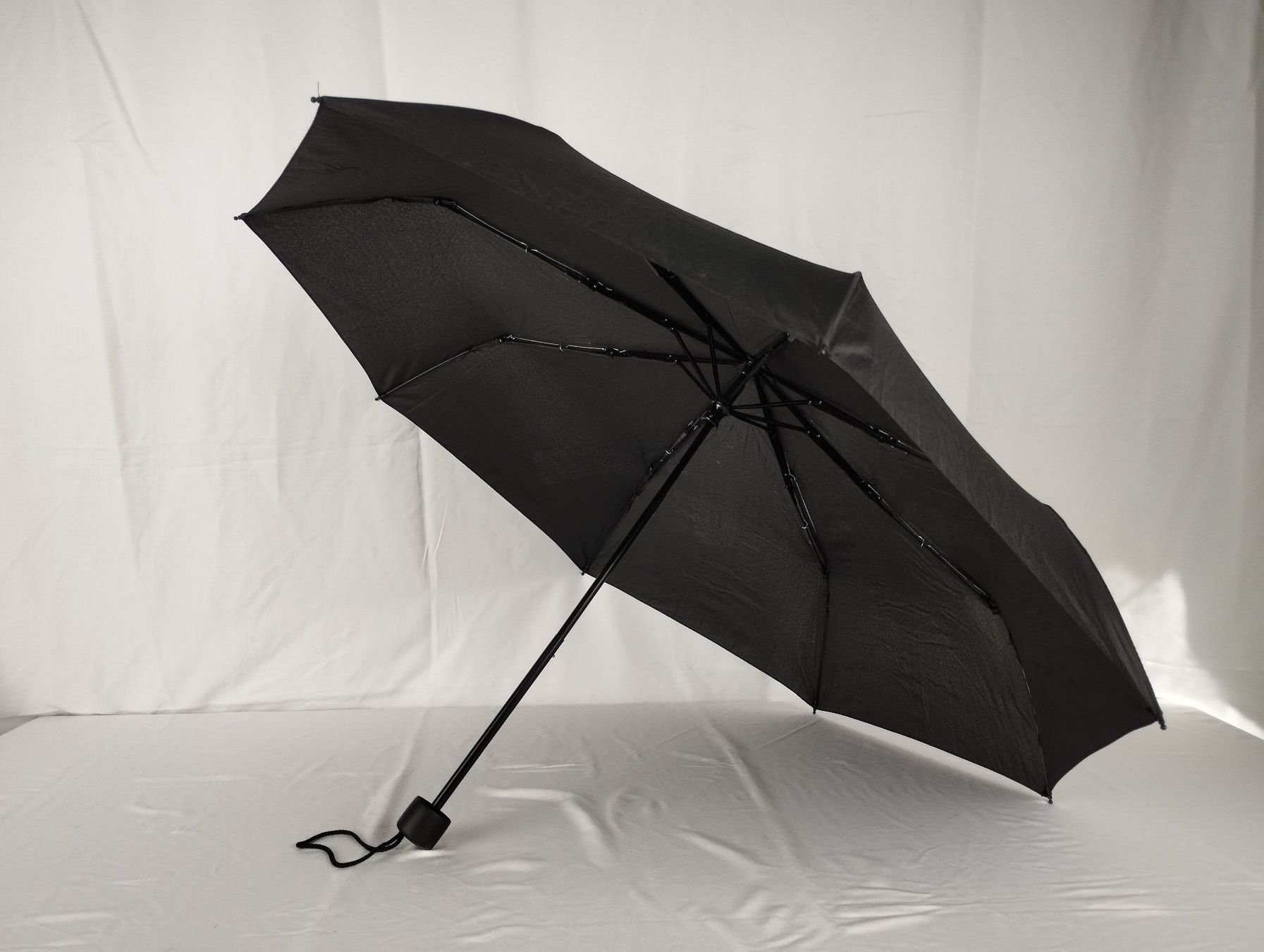 Regenschirme: OK.- Regenschirm schwarz – Gebraucht aus Schübelbach von Restwert_Schubelbach 4