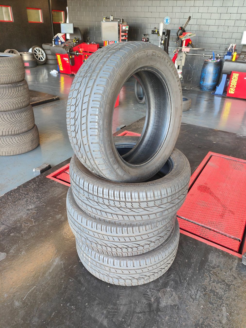 Continental Pneumatici & Ruote complete: 265/50 R20 Sommerreifen – Usato da Oberengstringen venduto da Reifen-Lagerverkauf