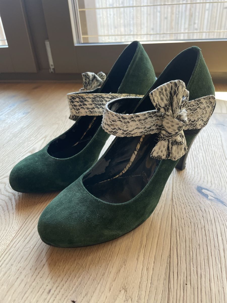 Scarpe da donna: Green suede pumps with snake print bow 38 – Usato da Allschwil venduto da sis_soft