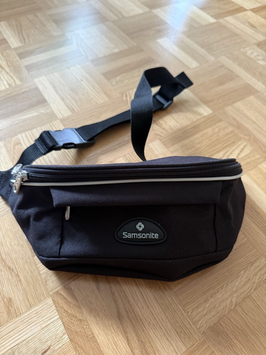 Samsonite Sacs: Gürteltasche Samsonite schwarz neuwertig – Neuf (Voir description) à Zürich par rapido06