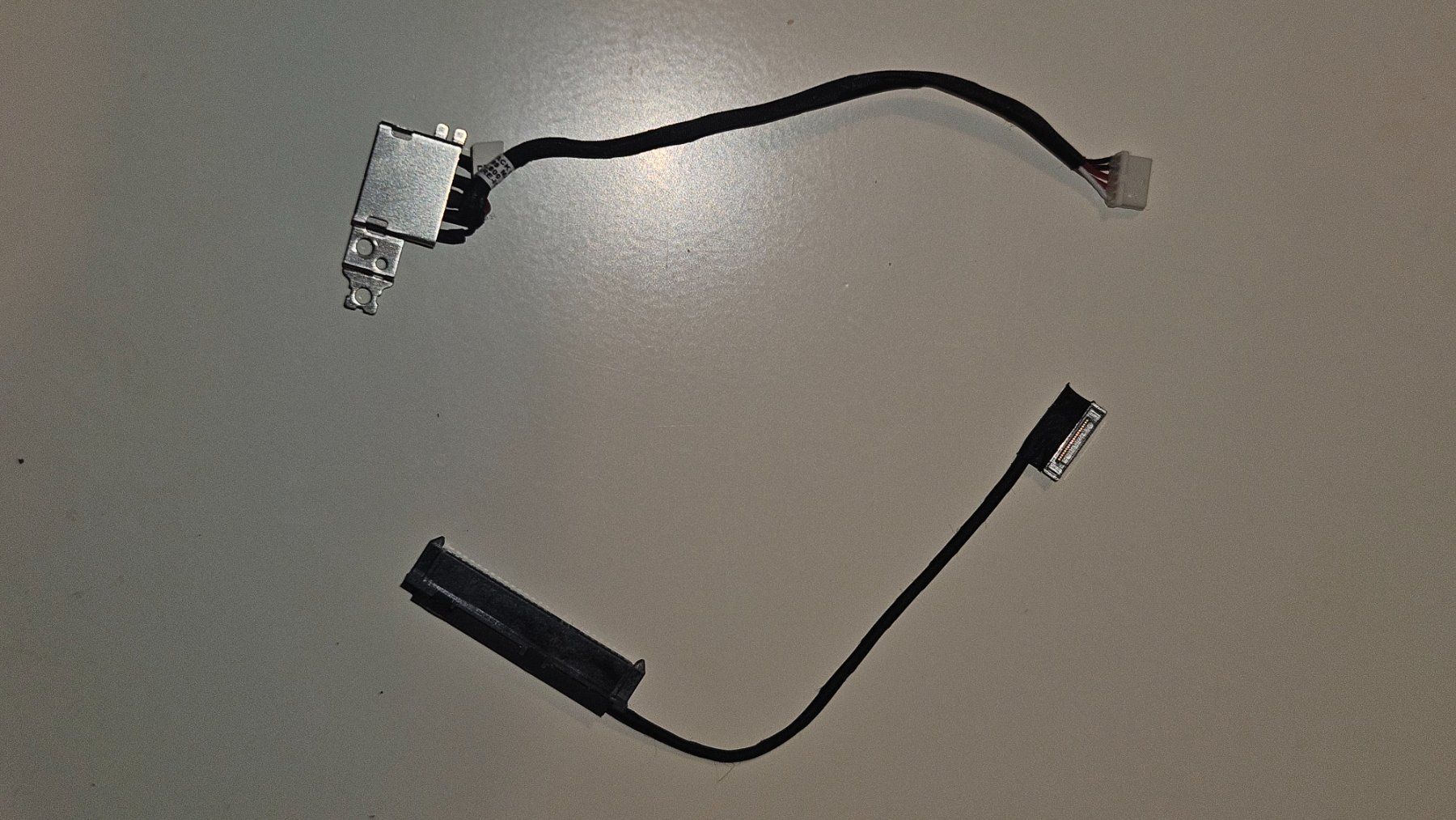 Lenovo Cavi: Lenovo SATA & Power Kabel – Usato da Thörigen venduto da Tanduro