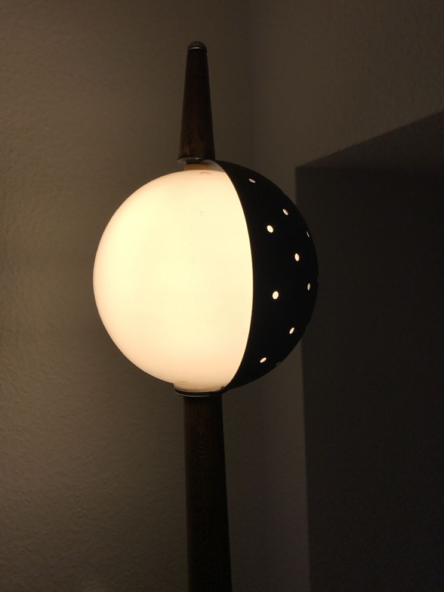 Lampade: Design Stehlampe aus massiver Eiche – Usato da Zürich venduto da stefan1818 3