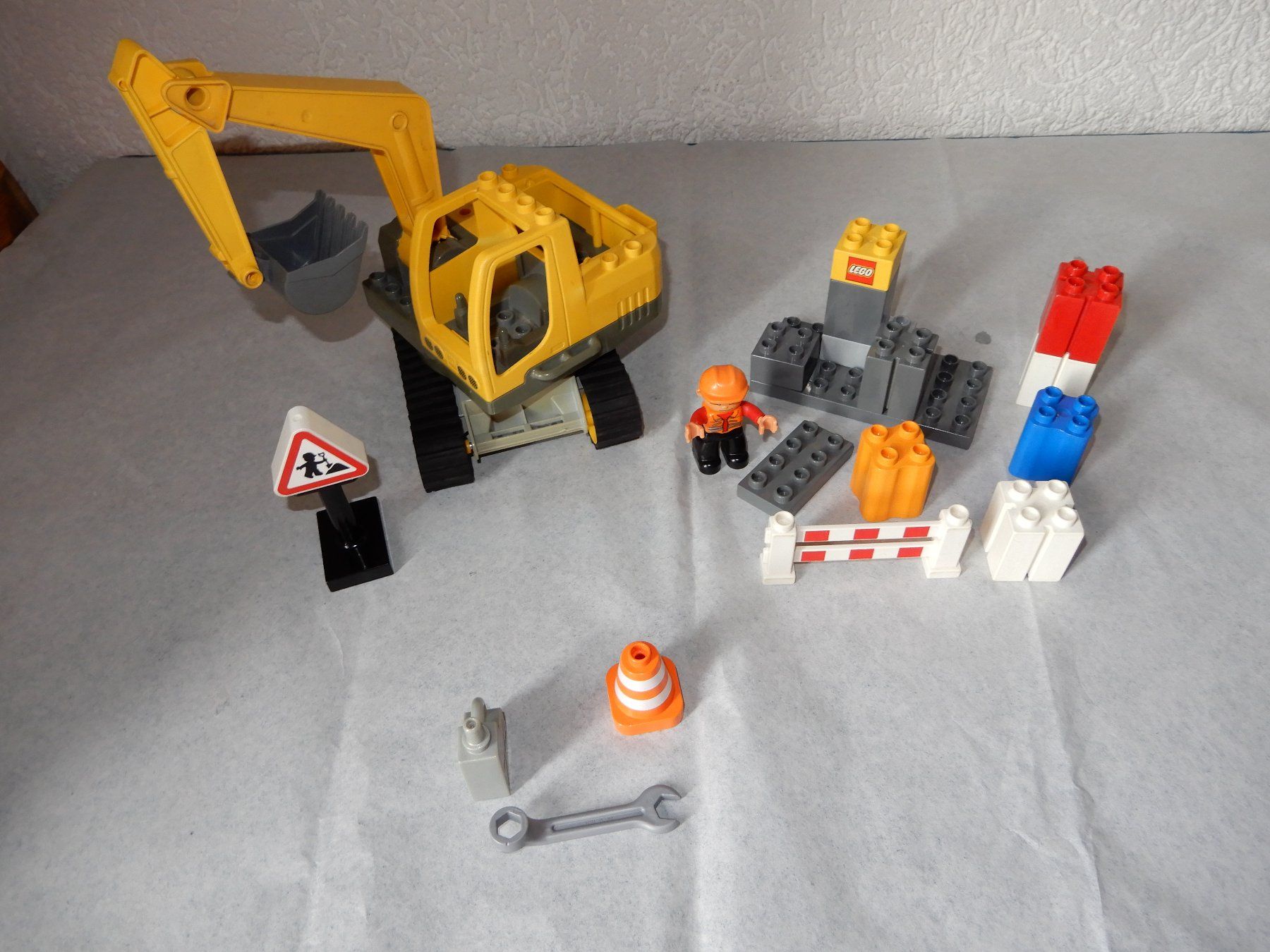 Lego Kit di costruzioni: DUPLO Raupen Bagger gross 4986 – Usato da Senèdes venduto da tintinette43 5