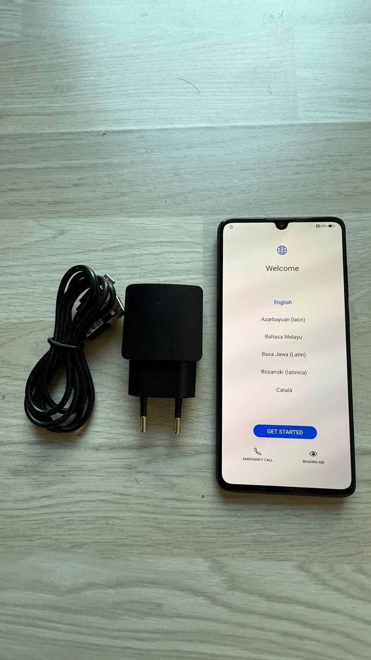 Huawei Telefoni cellulari / Smartphones: Huawei P30 - Mis à jour, réinitialisé – Difettoso da Treyvaux venduto da sophie_2210