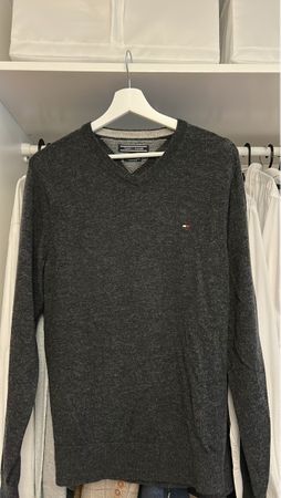 Tommy Hilfiger V-Neck Sweater - Charcoal Grey - Size S