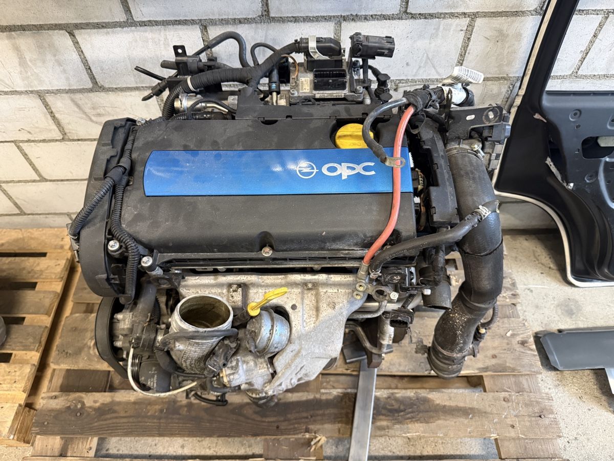 Opel Motori: Opel Corsa D OPC Motor  – Usato da Schaffhausen venduto da sabdiu
