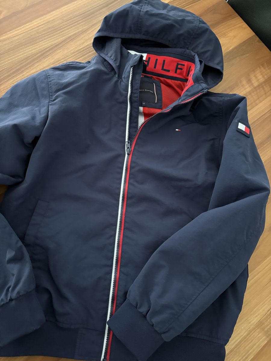 Giacche & Cappotti: Tommy Hilfiger Jacke Gr. 176 – Nuovo (secondo la descrizione) da Bösingen venduto da happy1