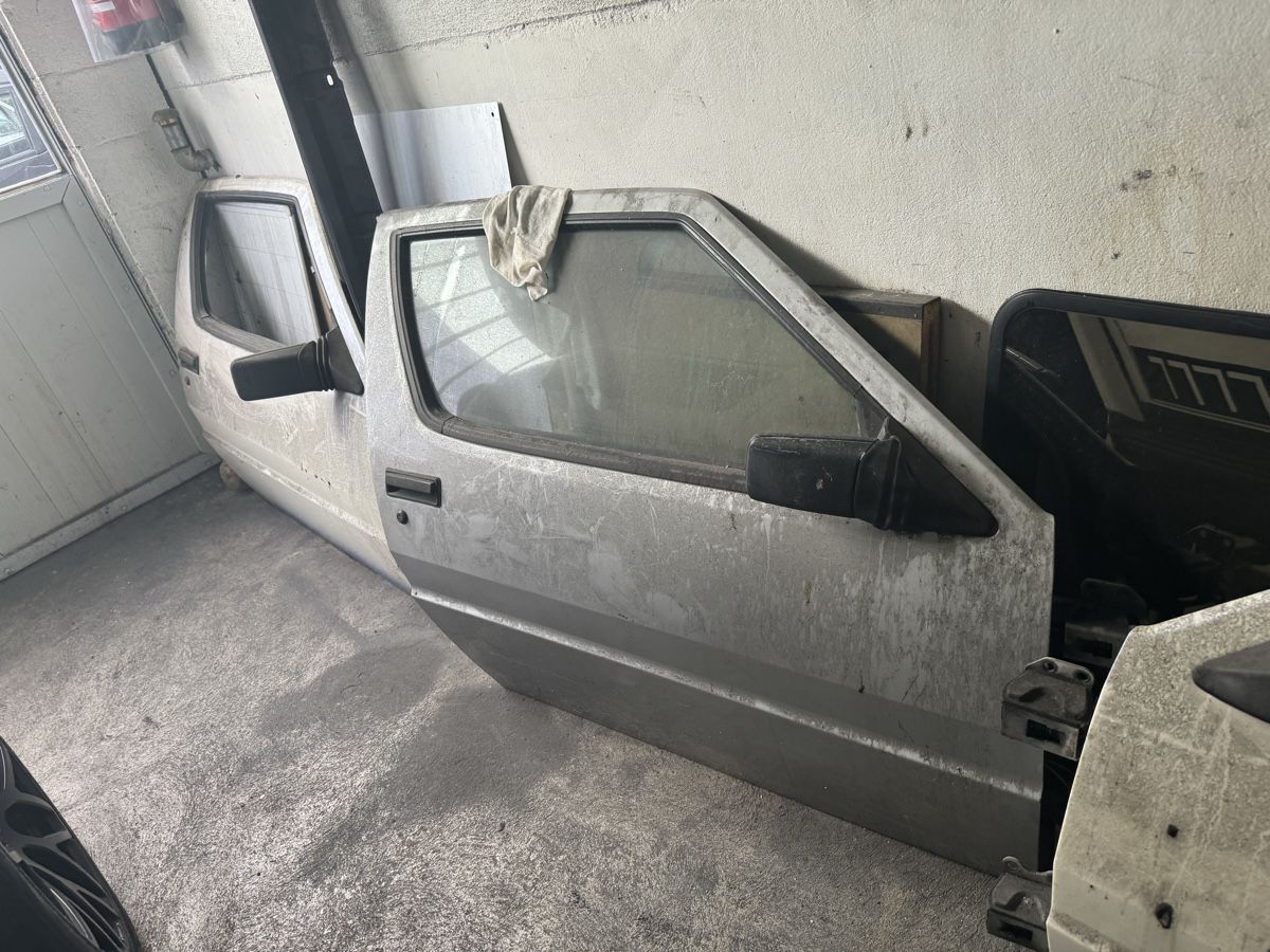 Mitsubishi Tutti pezzi di ricambio auto: Mitsubishi Starion 1x Türe – Usato da Mirchel venduto da Hilal1994 1