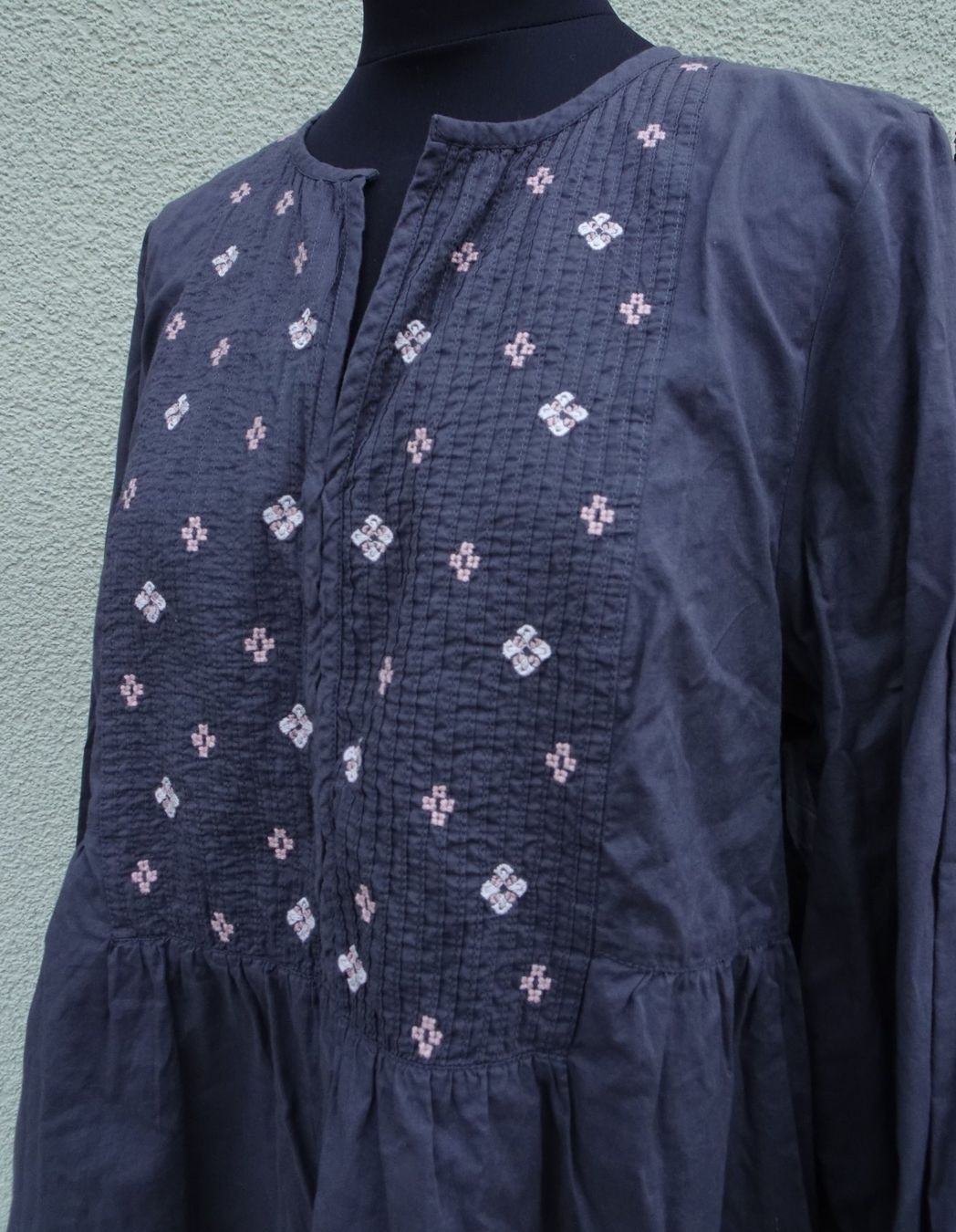 Odd Molly Camicette: Odd Molly Bluse grau rosa Gr 3 40 – Usato da Winterthur venduto da blumeblau77 1