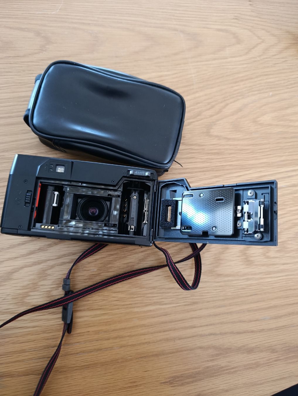 Pentax Fotocamera: Pentax Zoom 70 Kompaktkamera - mit Tasche – Usato da Wil SG venduto da Donaldus 5