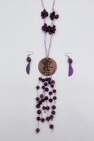 Parure violette : collier et boucles
