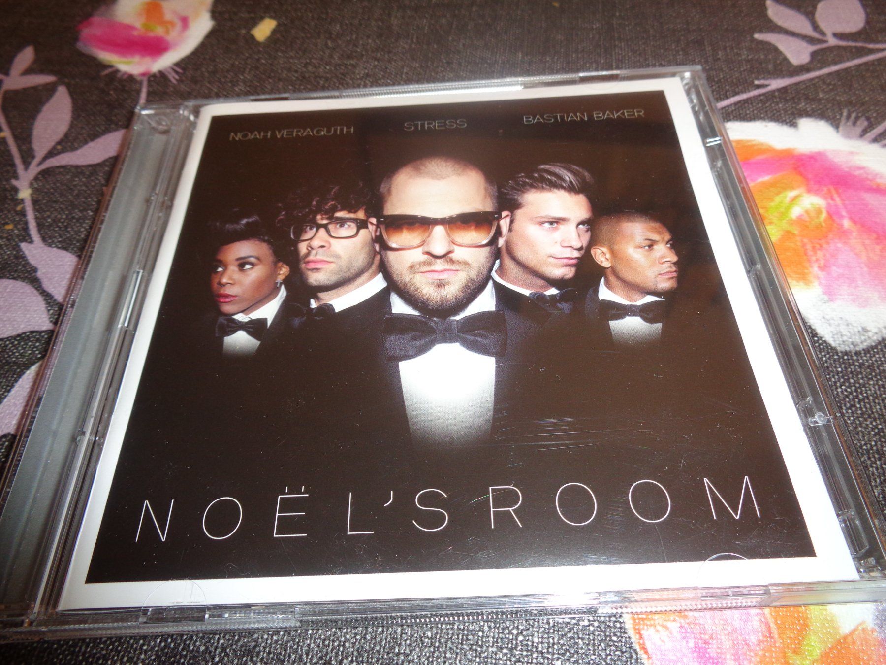 CD: Stress - Noel's Room CD – Usato da Olten venduto da Disc-Ausverkauf