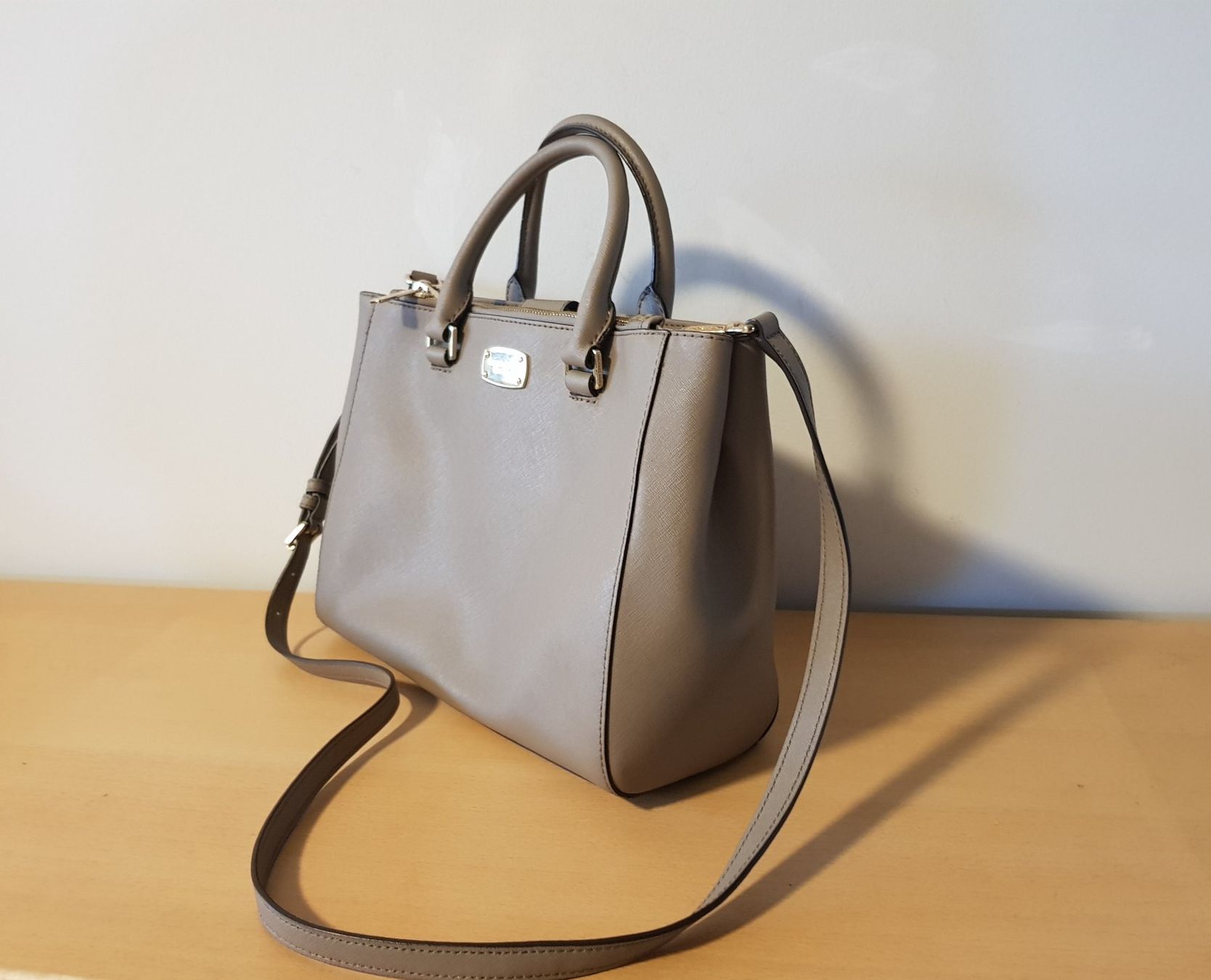 Michael Kors Borse da donna: Michael Kors Handtasche beige – Usato da Basel venduto da Birs868 1