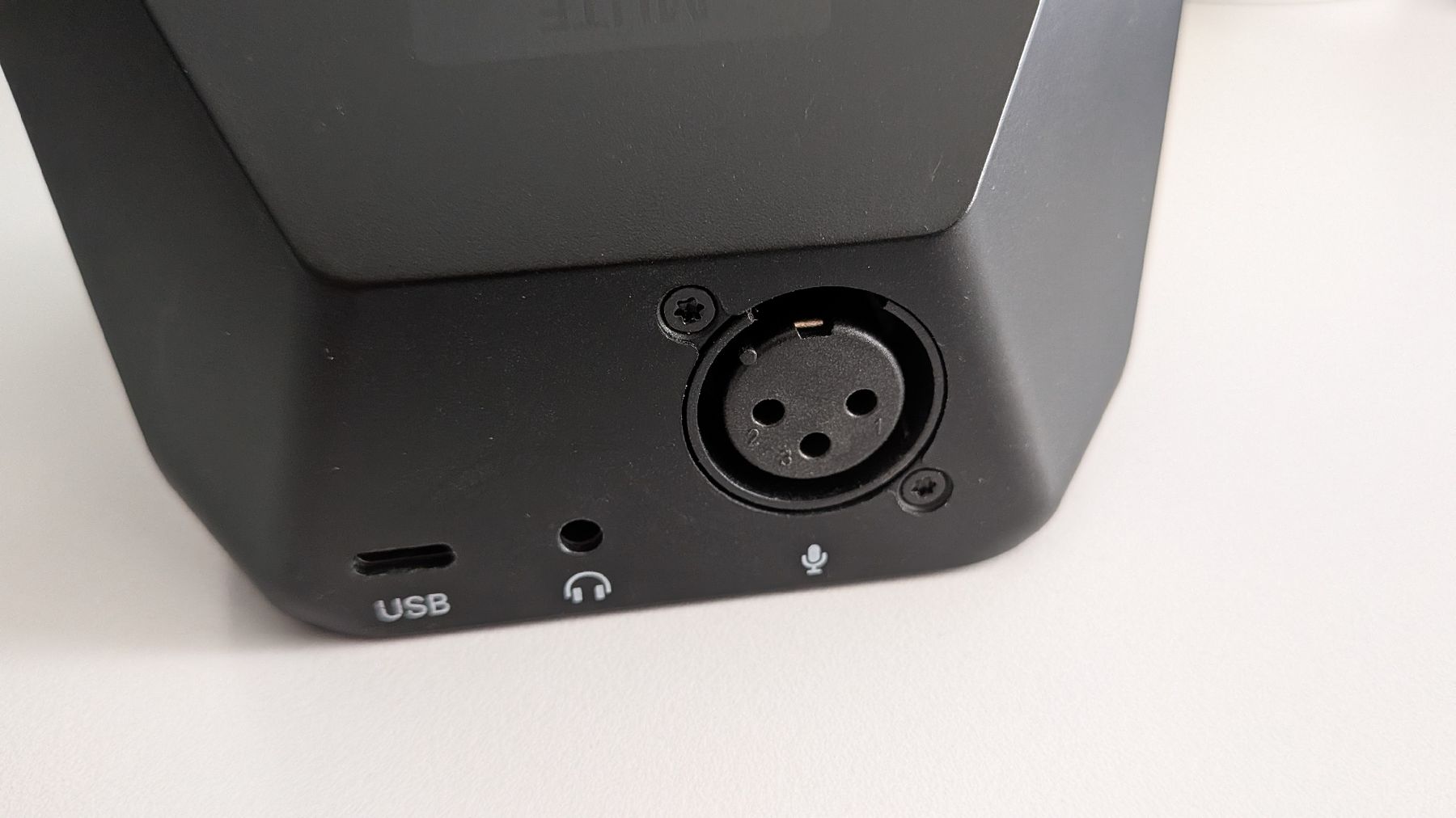 Elgato Attrezzatura per studi di registrazione: Elgato Wave XLR Audio Interface Black Used – Usato da Hinwil venduto da Adriananders 1