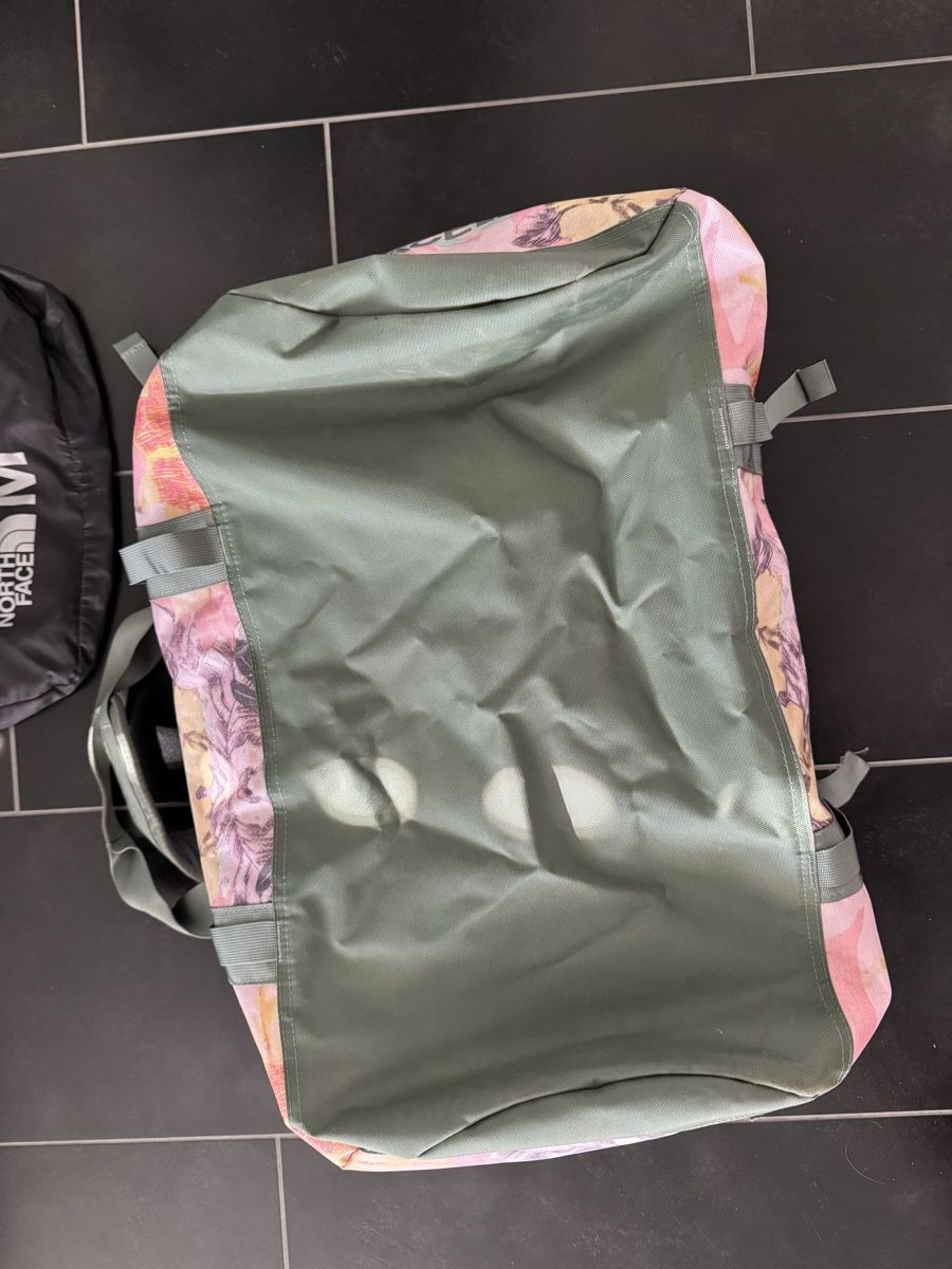 North Face Taschen: The North Face Duffle Bag M – Gebraucht aus Endingen von Corinne_C_B 1