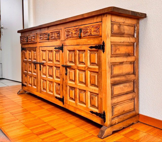 Antikes Sideboard 2