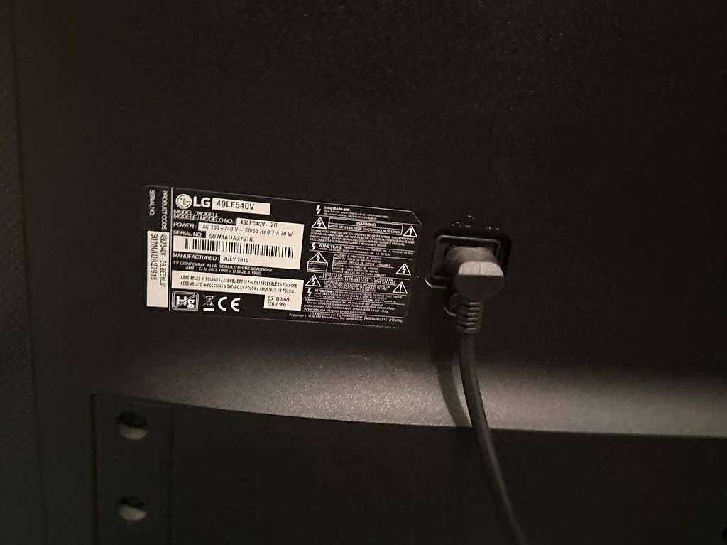 Fernseher: LG Téléviseur 49 pouces – Gebraucht aus Begnins von sil_t5c2 2