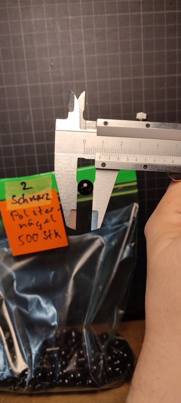 Alle Werkzeuge: Alte Polsternägel schwarz 500stk – Gebraucht aus Gelterkinden von MYSTOREFORYOU4460 3