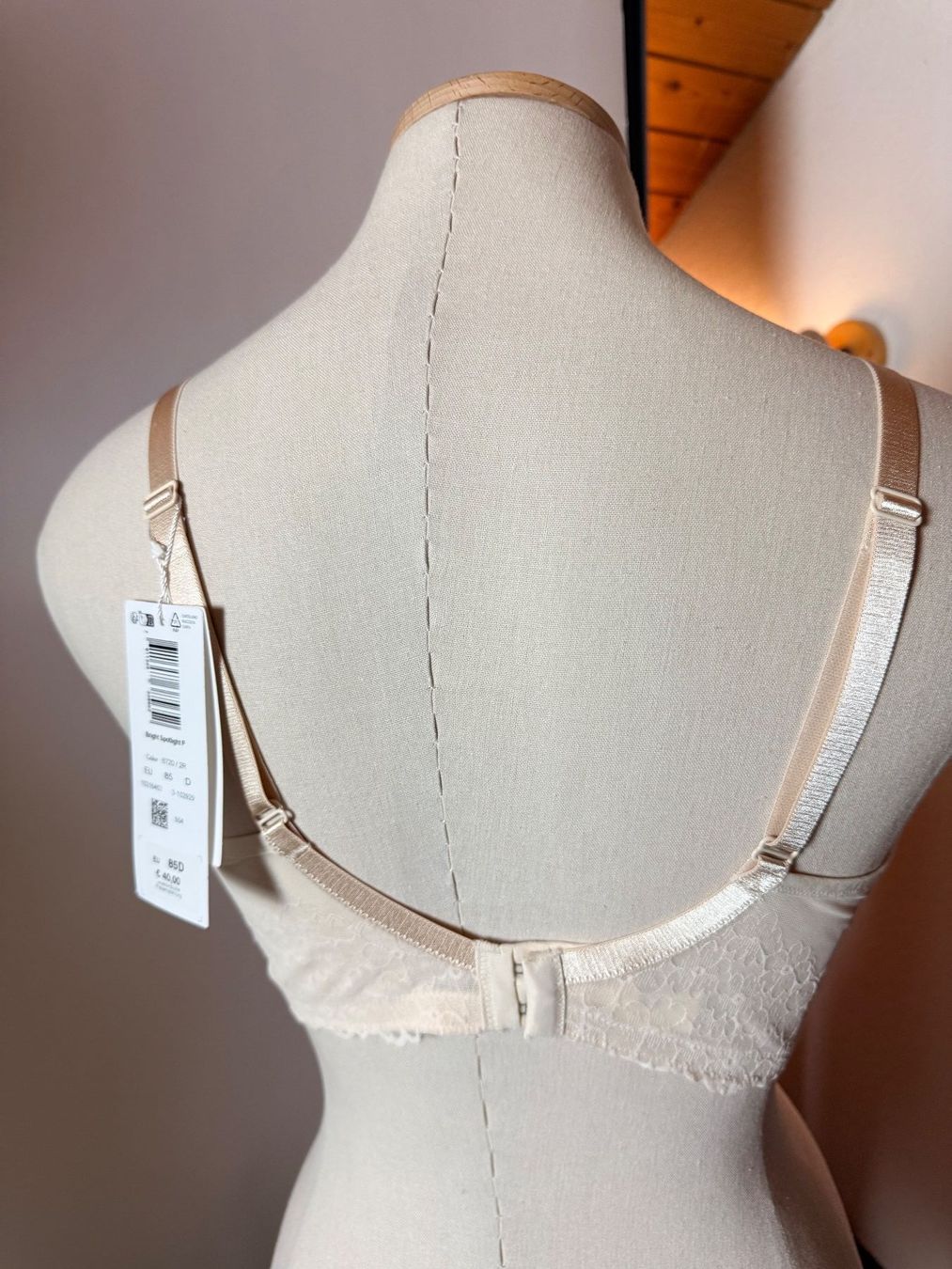 Triumph Autres dessous: TRIUMPH, Soft-Schalen-BH BRIGHT SPOTLIGHT, Gr. 85D, Offwhite – Neuf avec emballage d'origine à Rudolfstetten par gst_g7xl 2