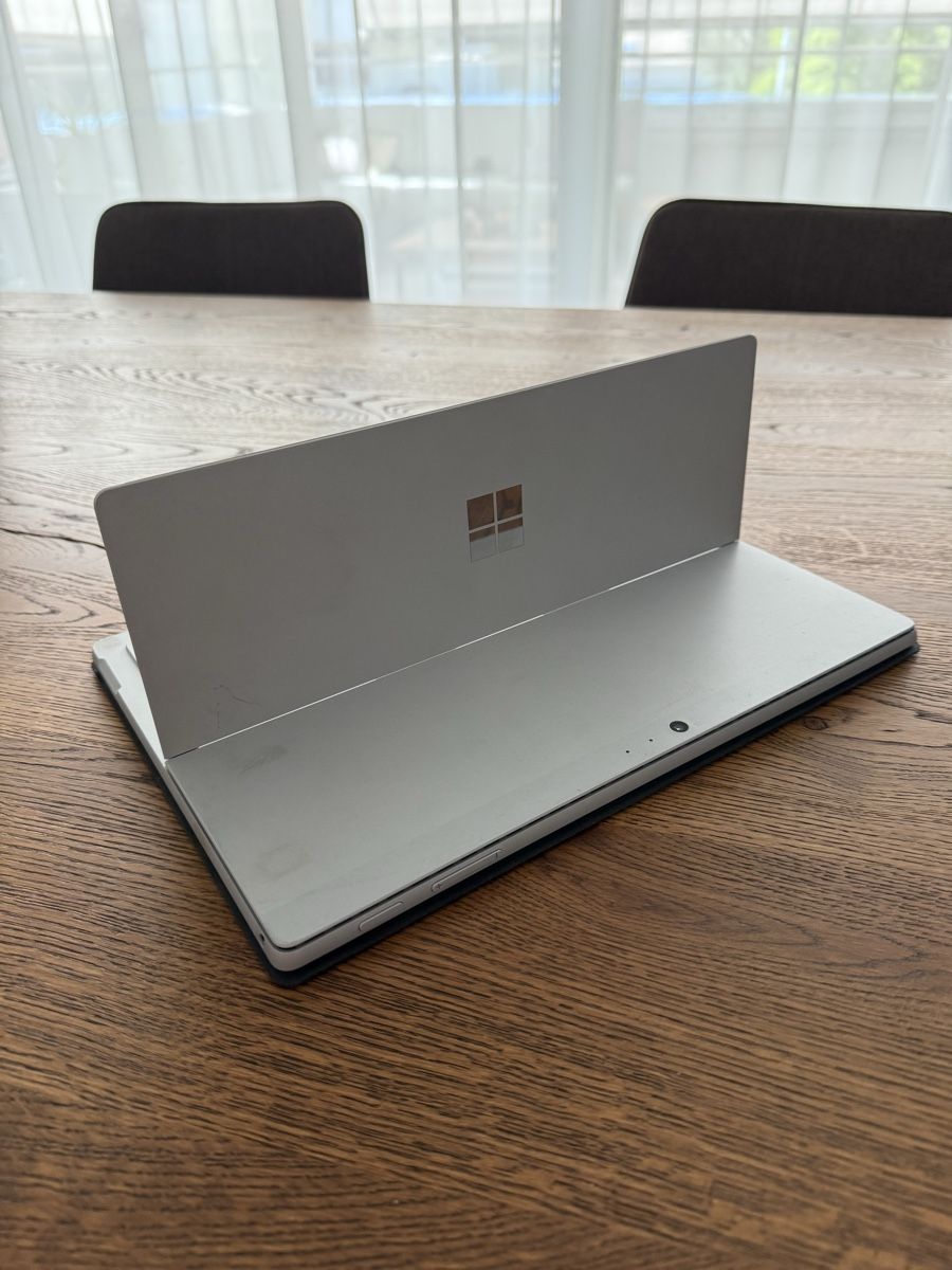 Microsoft Tablet PC: Microsoft Surface Pro 5 Tablet 1807 – Usato da Eggersriet venduto da dan_ktv7 1