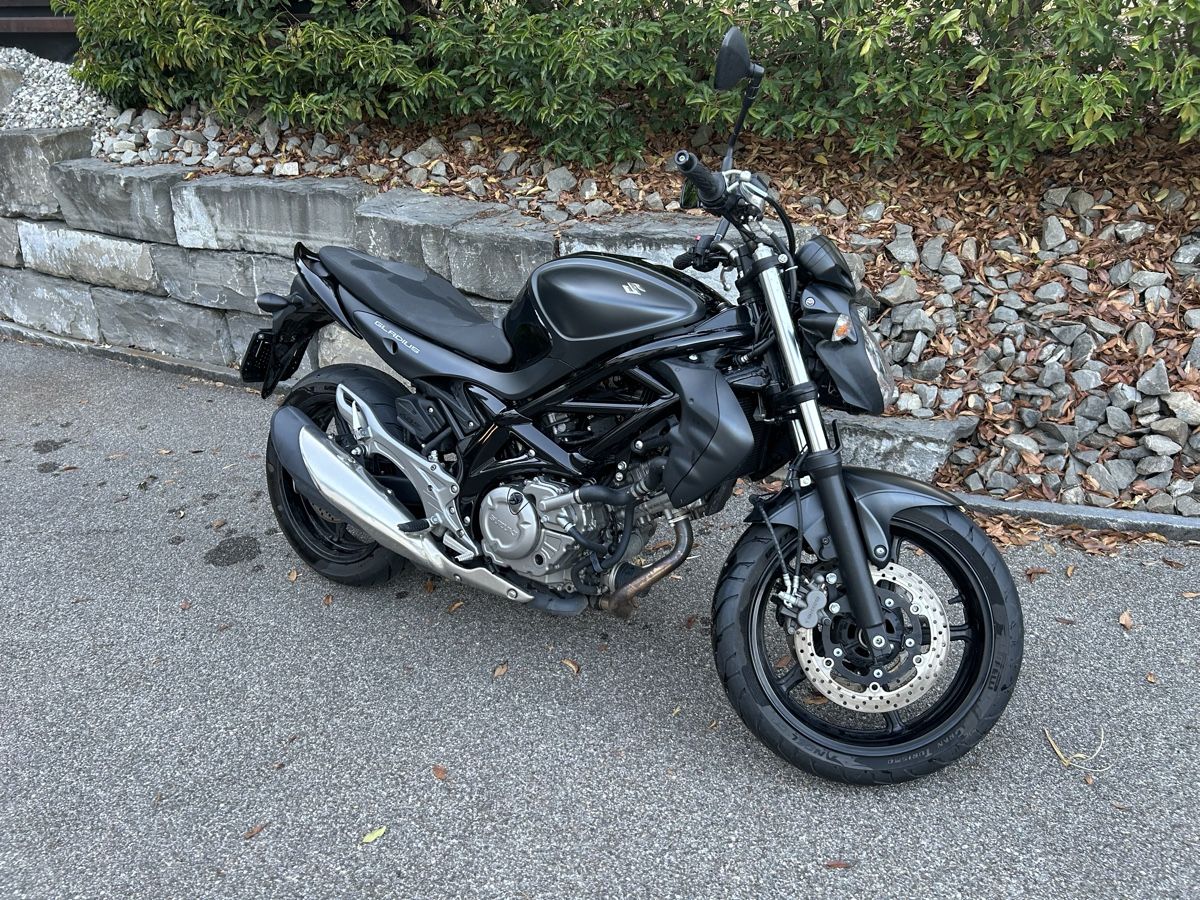 Suzuki Strada: Motorrad Suzuki Gladius – Usato da Kriechenwil venduto da coolmaster5 1