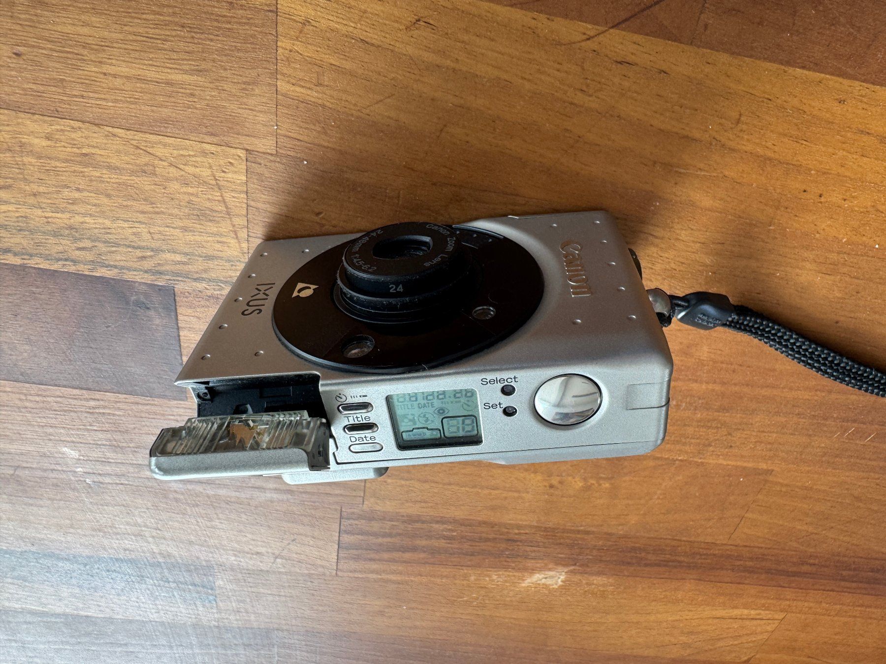 Canon Kamera: Canon IXUS Analogkamera APS – Gebraucht aus Schafisheim von Hani83 6