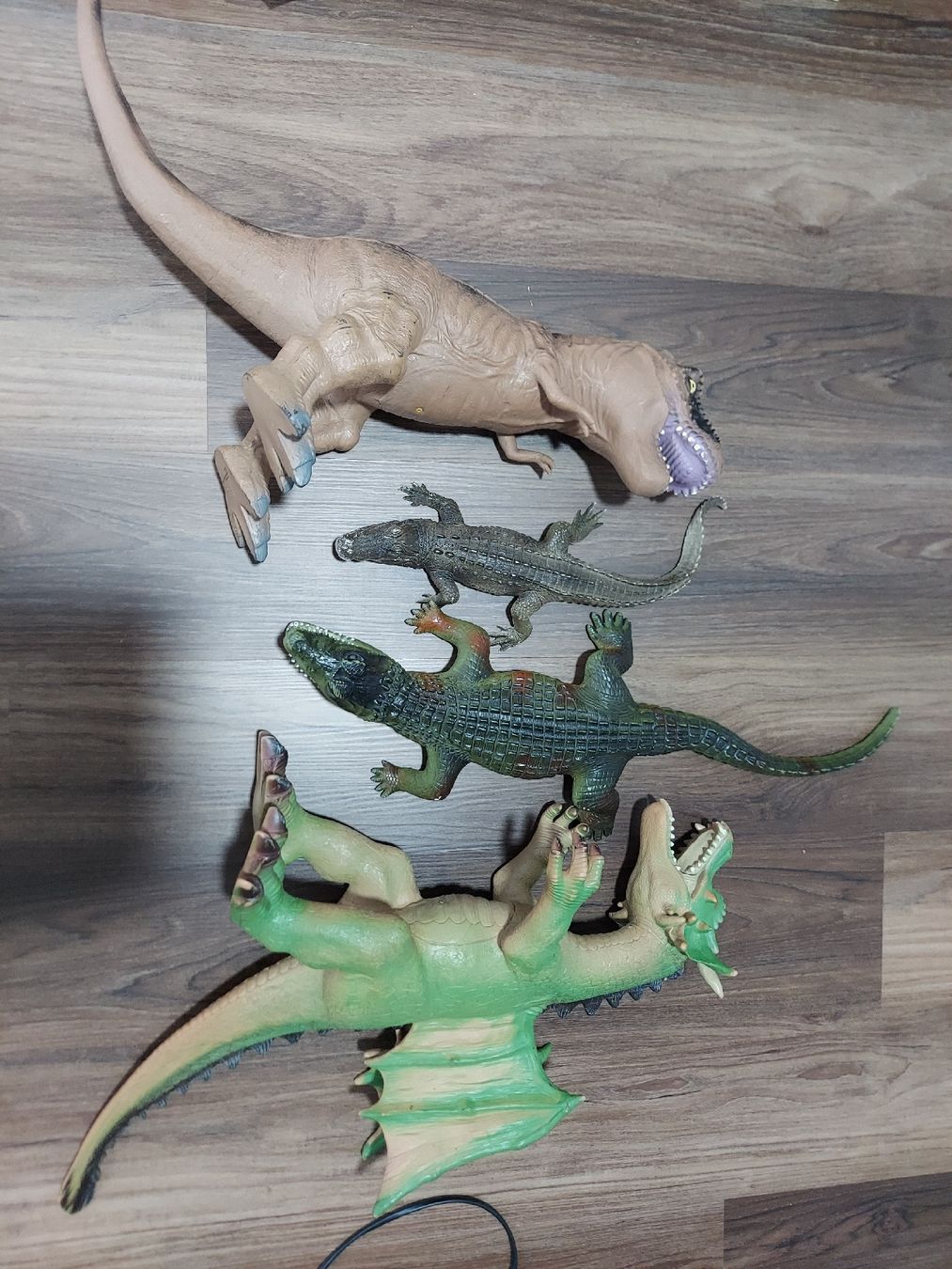 Spielzeuge: Große Gummitiere Drachen/ Dinosaurier/ Krokodile – Gebraucht aus Altishofen von tammy05 2