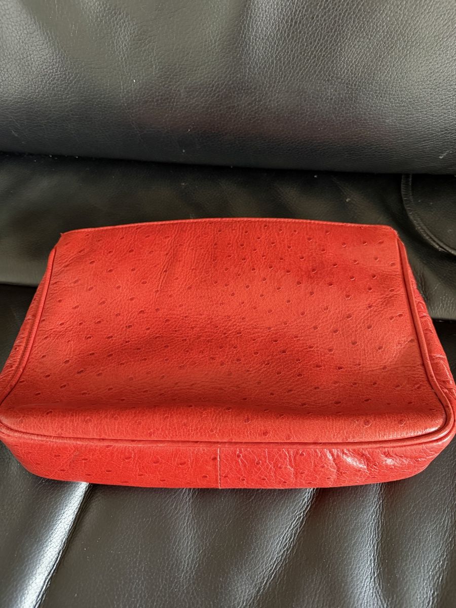 Borse da donna: Pochette vintage en cuir rouge – Usato da Lausanne venduto da Pascal9999