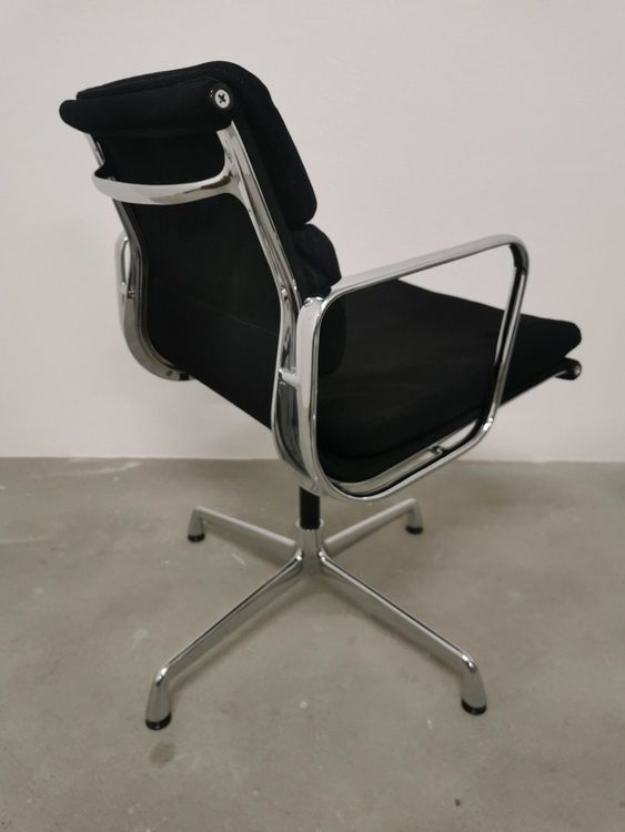 4x Vitra Eames Aluminium Chair EA 208 Hopsak schwarz 3