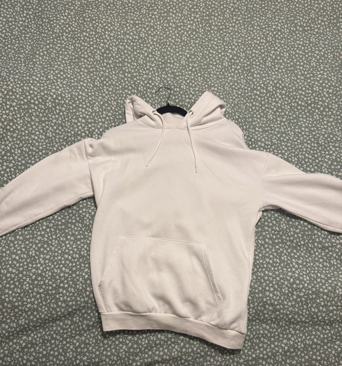 H&M Pulls & Sweat-shirts: Weisser Hoodie, Perfekt für den Frühling und Herbst – Neuf (Voir description) à Baar par sal_y2qq