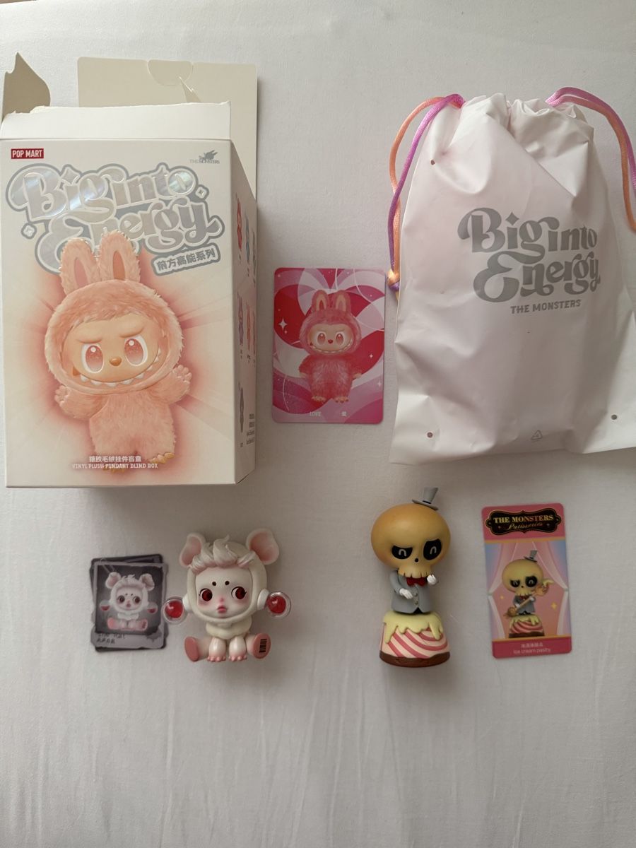 Pop Mart Statuette: LABUBU - THE MONSTERS - SKULLPANDA – Nuovo e nell'imballaggio originale da Concise venduto da Lae99