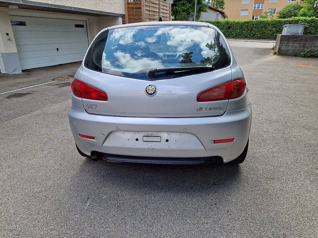Automobili: Alfa Romeo 147  – Usato da Pfungen venduto da dimeautomobile 3