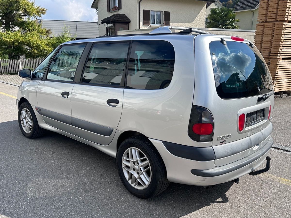 Renault Autos: RENAULT Espace 3.0 – Gebraucht aus Balterswil von 899 1