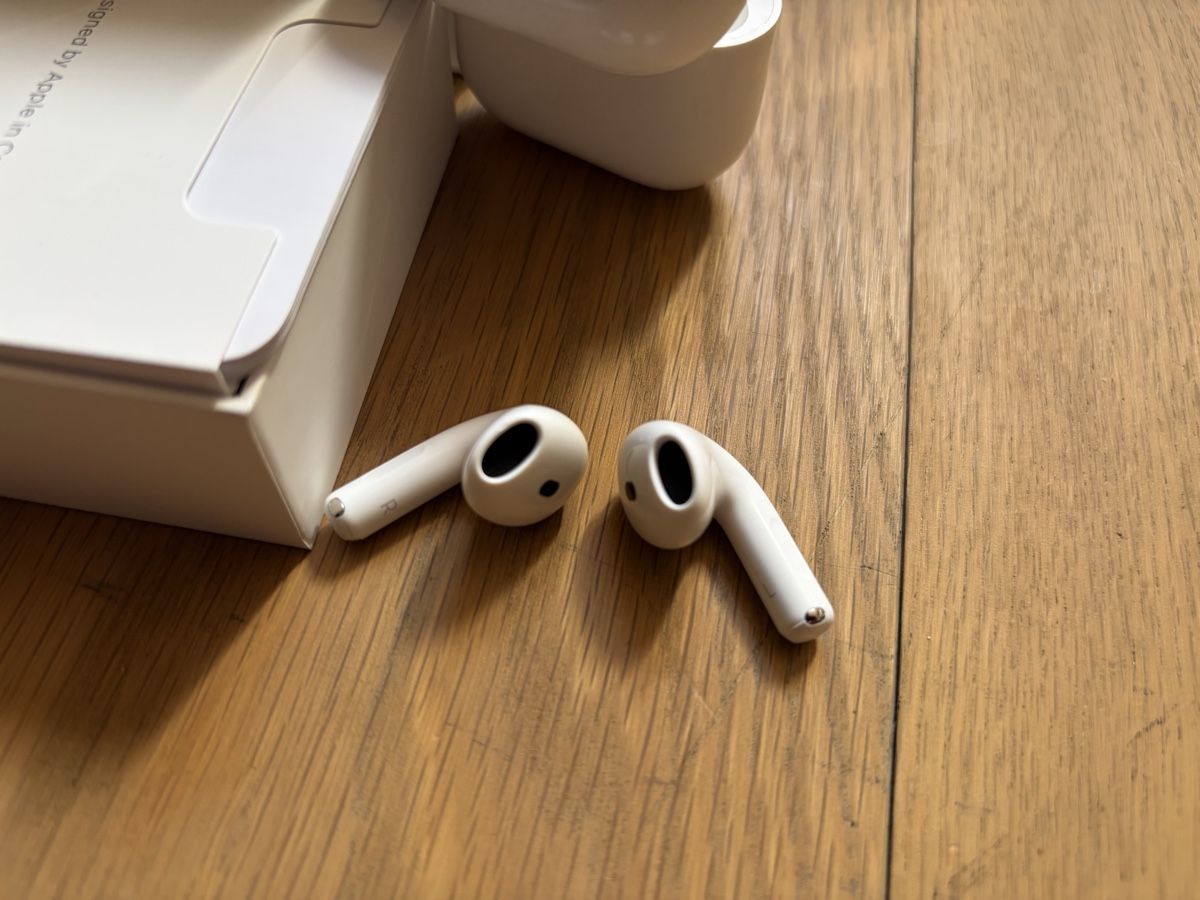 Apple Kopfhörer: AirPods 4 ANC – Gebraucht aus Morges von Marlporto 1