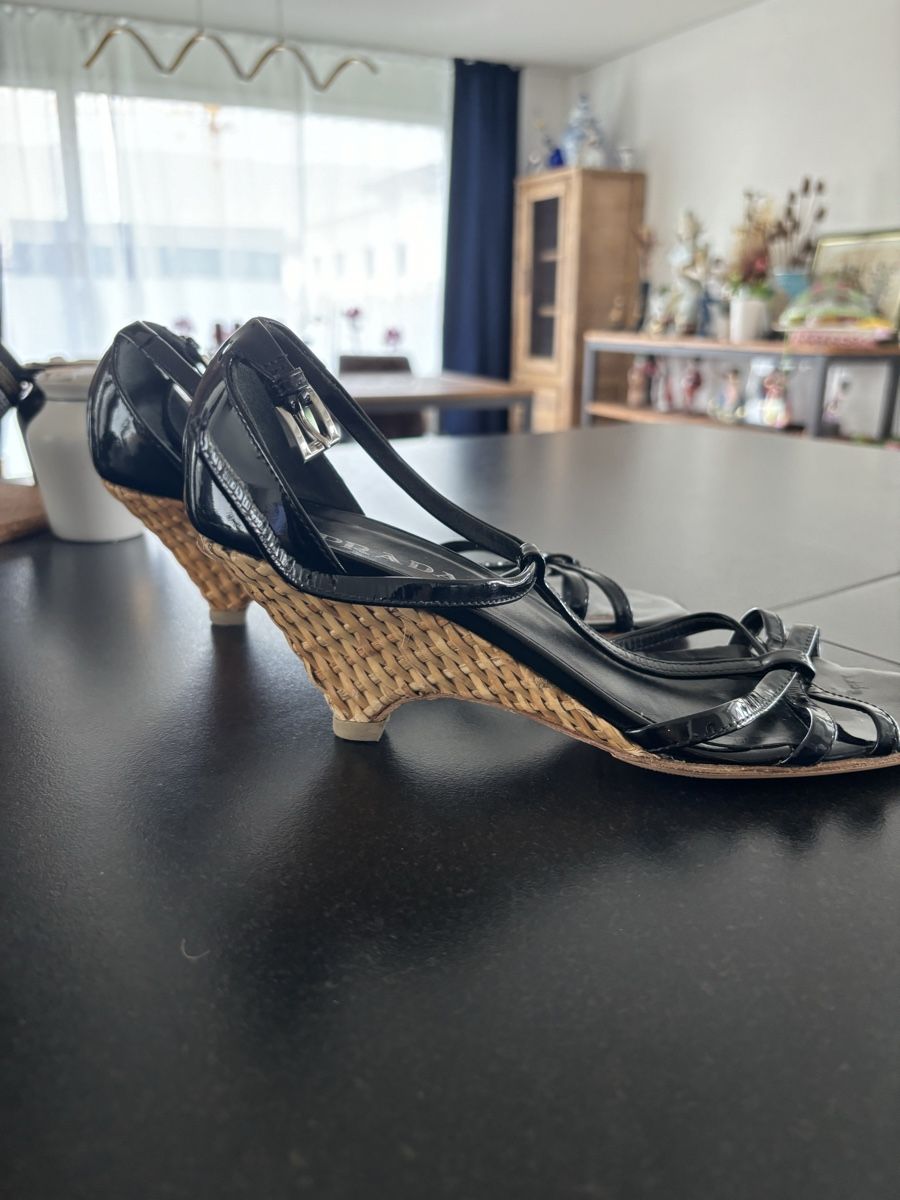 Scarpe da donna: Prada sandals (Original) – Usato da Buchrain venduto da Mr.Kim 4