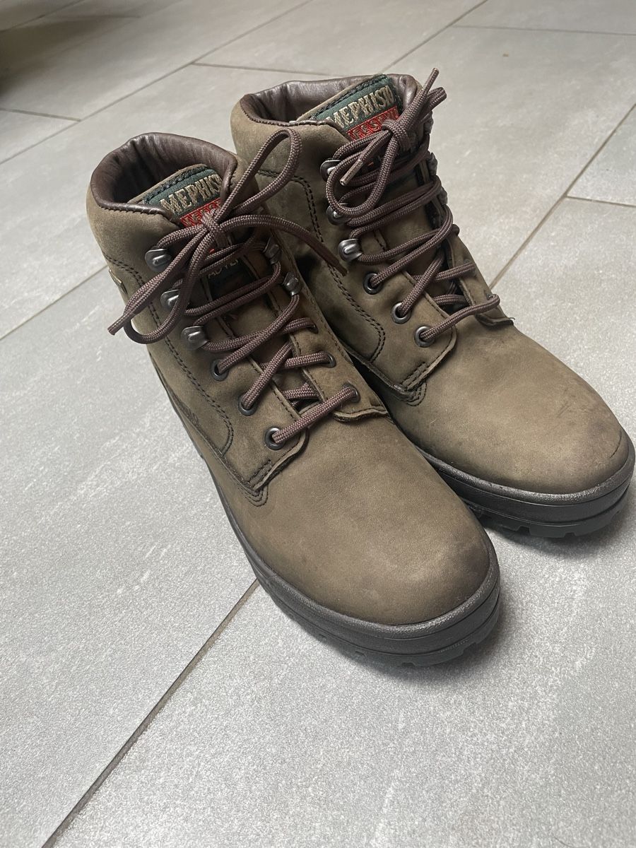 Mephisto Scarpe da donna: Wanderschuhe von Mephisto mit Gore-Tex in Gr. 37 – Usato da Iseltwald venduto da Waldisch