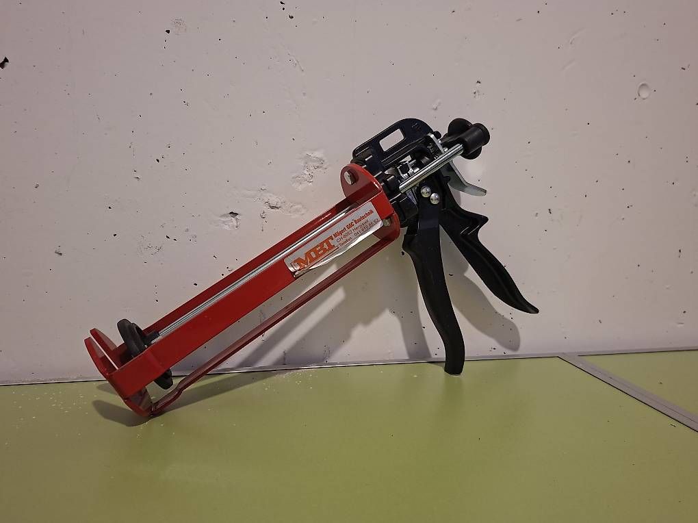 Tutti gli attrezzi: Silikon Pistol  – Usato da Winterthur venduto da DtR77 2