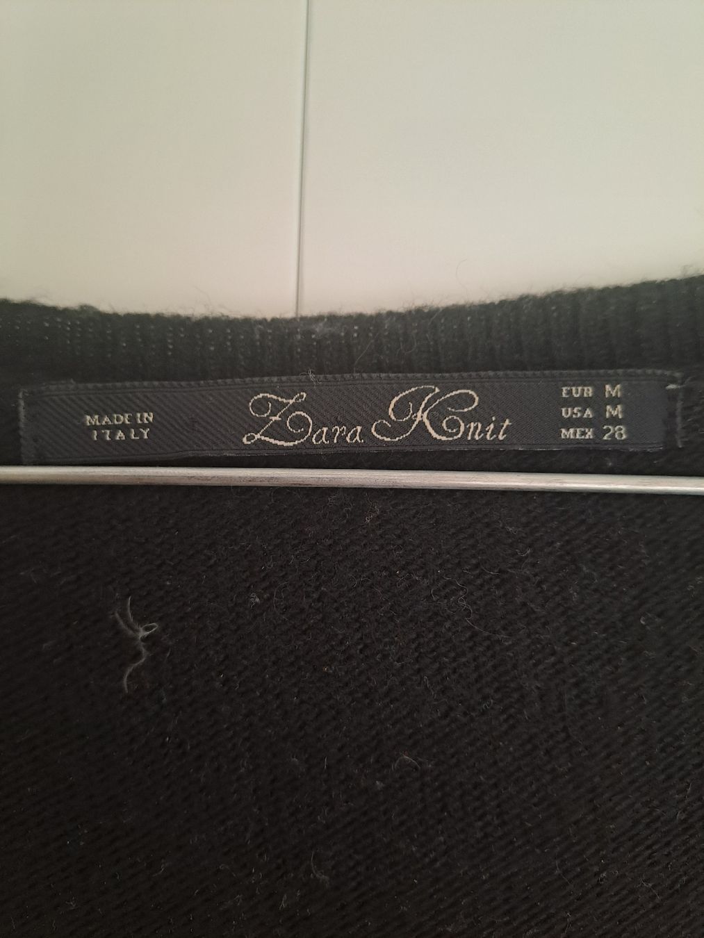 Zara Maglioni & Felpe: Schwarzer Oversize Pullover M mit V-Ausschnitt, ubd Nr. 47 – Usato da Zürich venduto da jun_vh8f 1