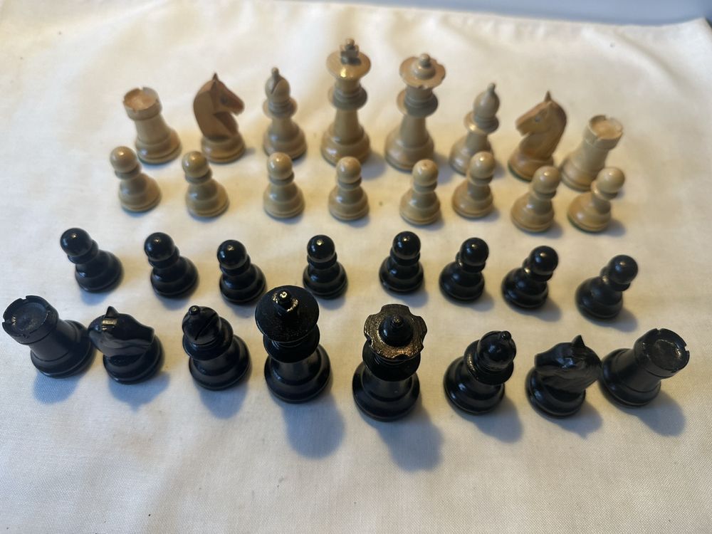 IMIKEYA 48 Stück Dame Spiel Steine 2,4 Cm Holz Damesteine Schachfiguren - Backgammon Steine Spielsteine Für Dame Und Mühle - Universelles Schachfiguren Zubehör, Alle Altersgruppe