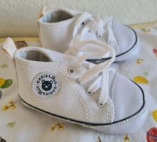 Herzige weisse Babyschuhe Schuhlänge 11.5 cm
