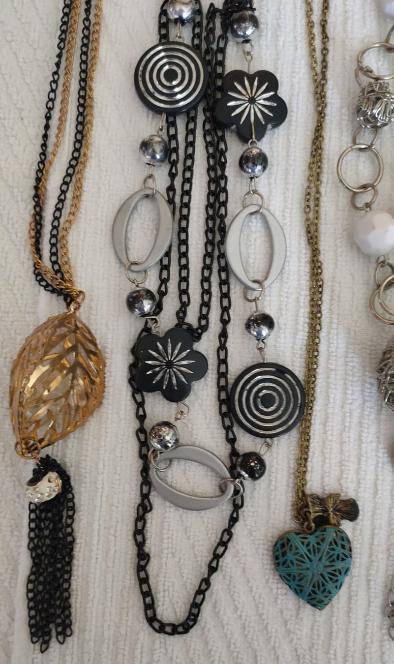 Autres bijoux: Modeschmuck (B) – D'occasion à Luzern par Luzern_Energy 2