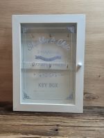 Weisses Schlüsselkästli im Shabby Chic Stil, Vintage Look